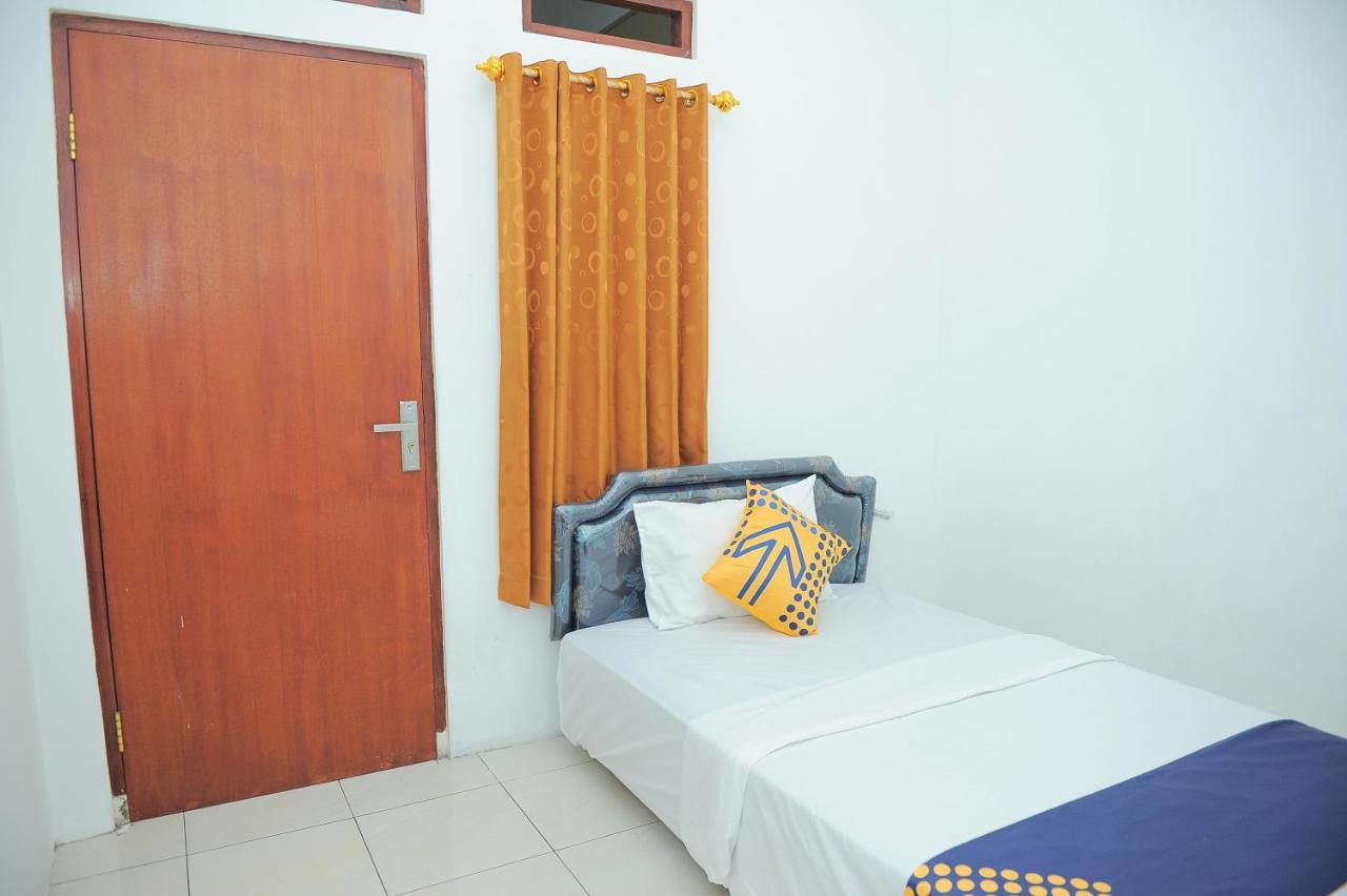 Spot On 2891 999 Guest House Sumedang Dış mekan fotoğraf